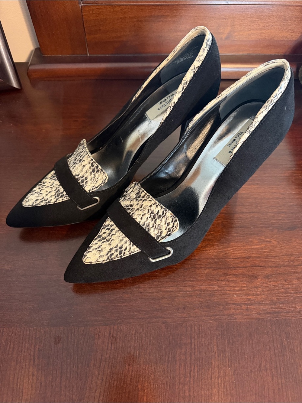 Simply Vera Vera Wang Black Pointed Pumps with Snake-Print Accent
